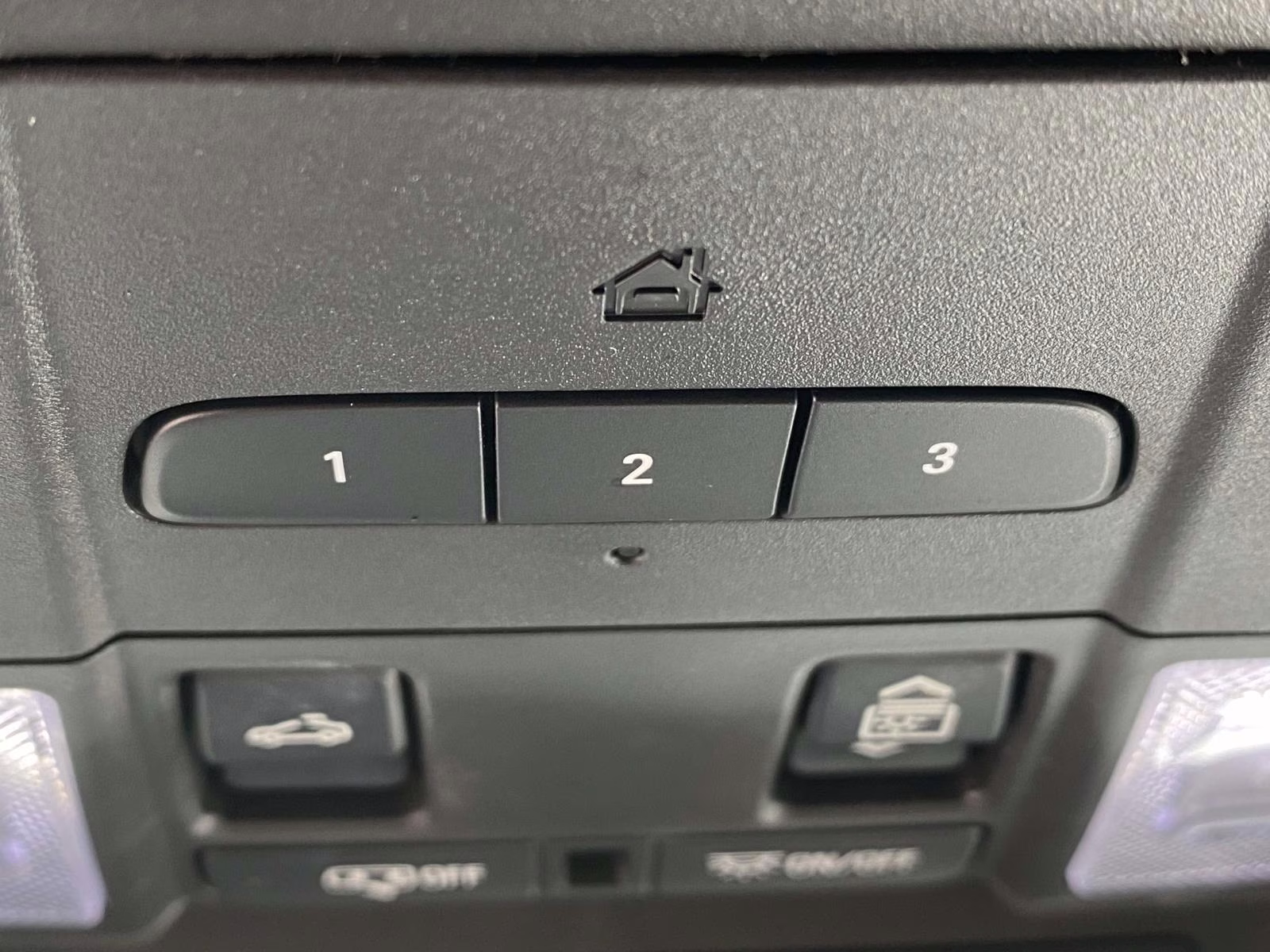 2019 Summit White Chevrolet Blazer Premier AWD SUV