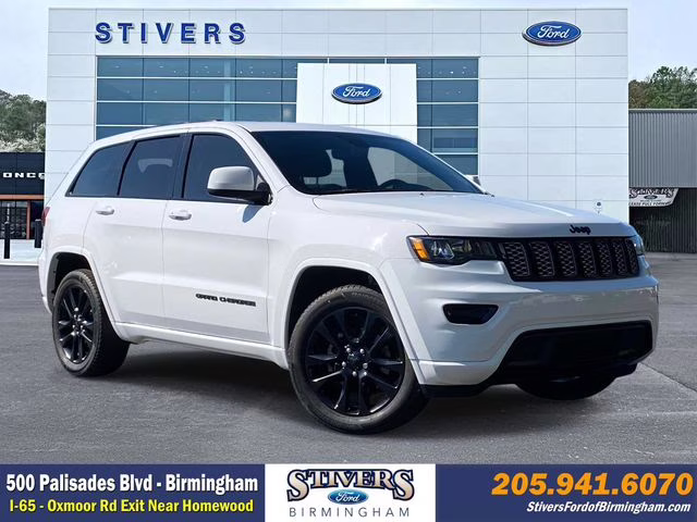 2020 Bright White Clearcoat Jeep Grand Cherokee Altitude RWD SUV