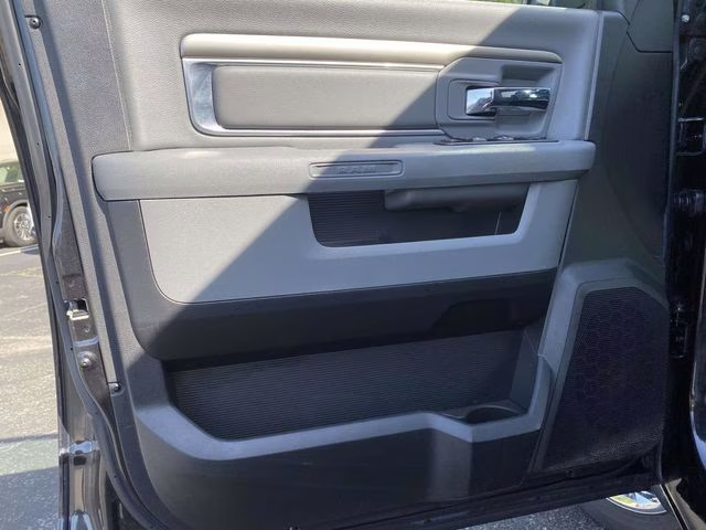 2018 Brilliant Black Crystal Pearlcoat Ram 1500 Big Horn 4X4 Truck