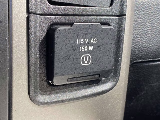 2018 Brilliant Black Crystal Pearlcoat Ram 1500 Big Horn 4X4 Truck