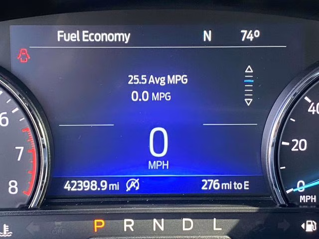 2023 Iconic Silver Metallic Ford Explorer XLT RWD SUV