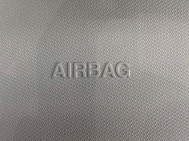 2023 Iconic Silver Metallic Ford Explorer XLT RWD SUV