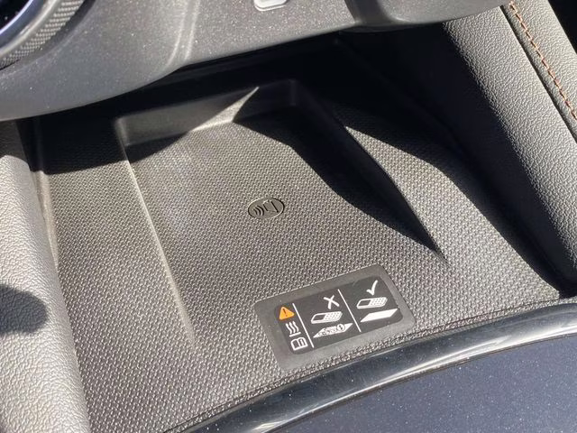 2019 Summit White Chevrolet Blazer Premier AWD SUV