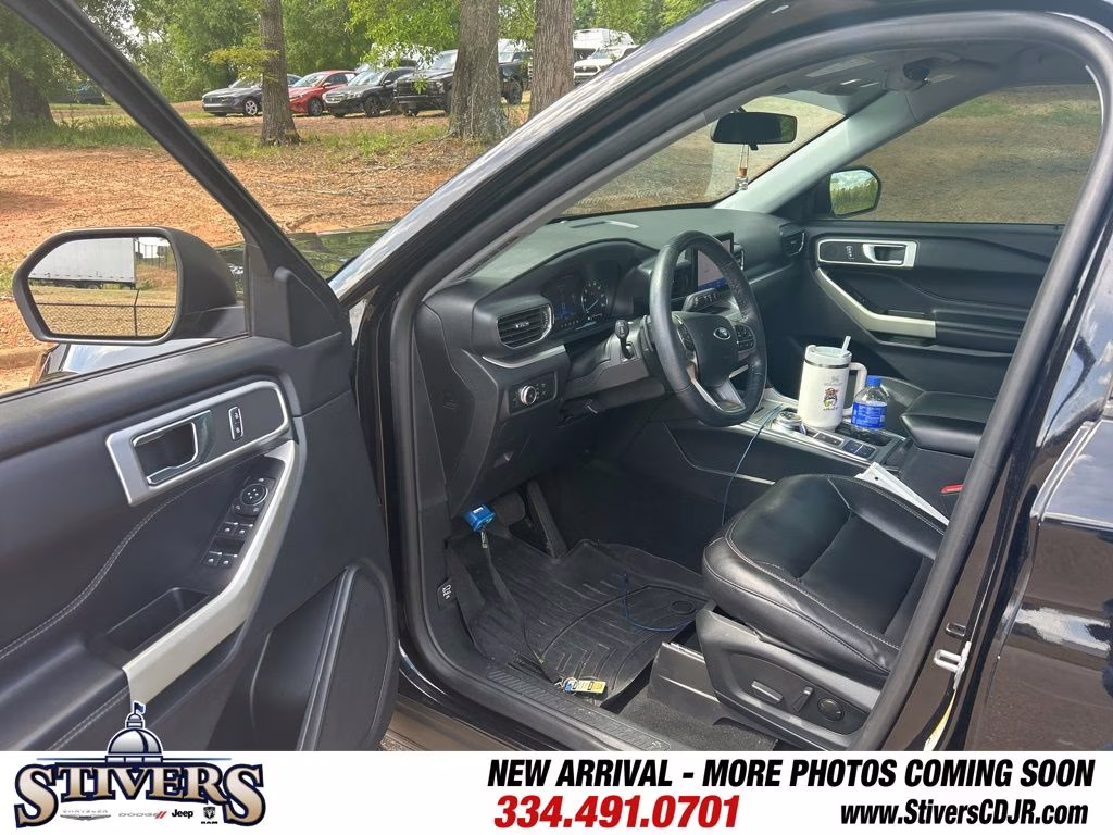 2020 Black Metallic Ford Explorer XLT RWD SUV