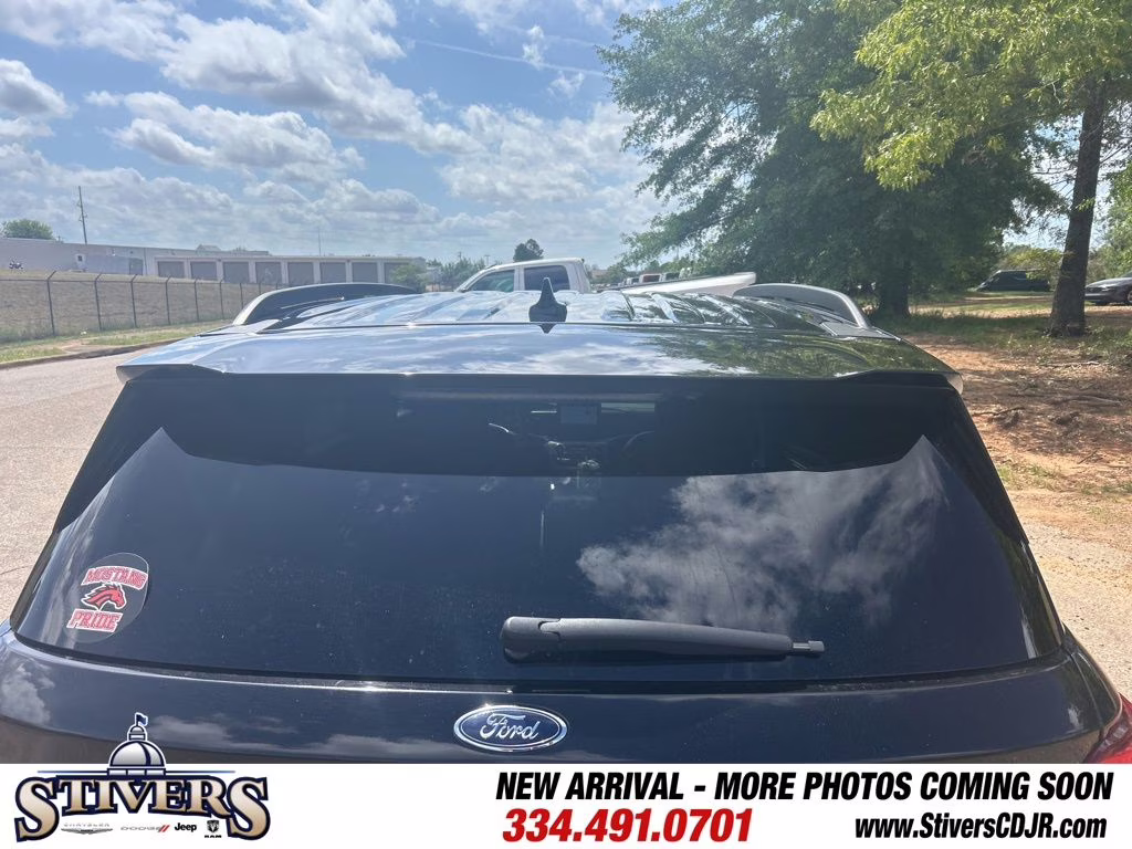 2020 Black Metallic Ford Explorer XLT RWD SUV