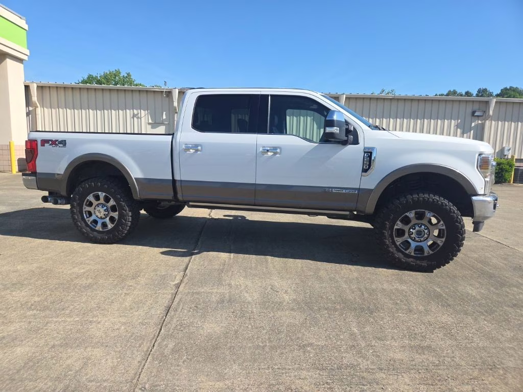 2022 Star White Metallic Tri-Coat Ford Super Duty F-250 SRW King Ranch 4X4 Truck