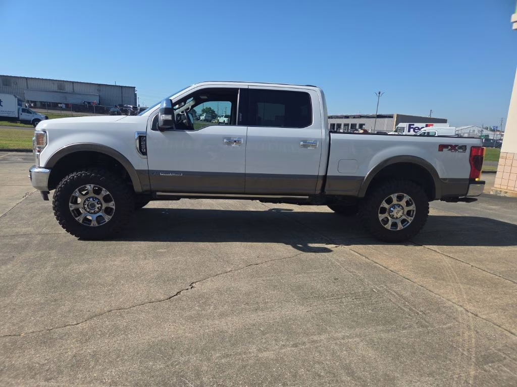 2022 Star White Metallic Tri-Coat Ford Super Duty F-250 SRW King Ranch 4X4 Truck