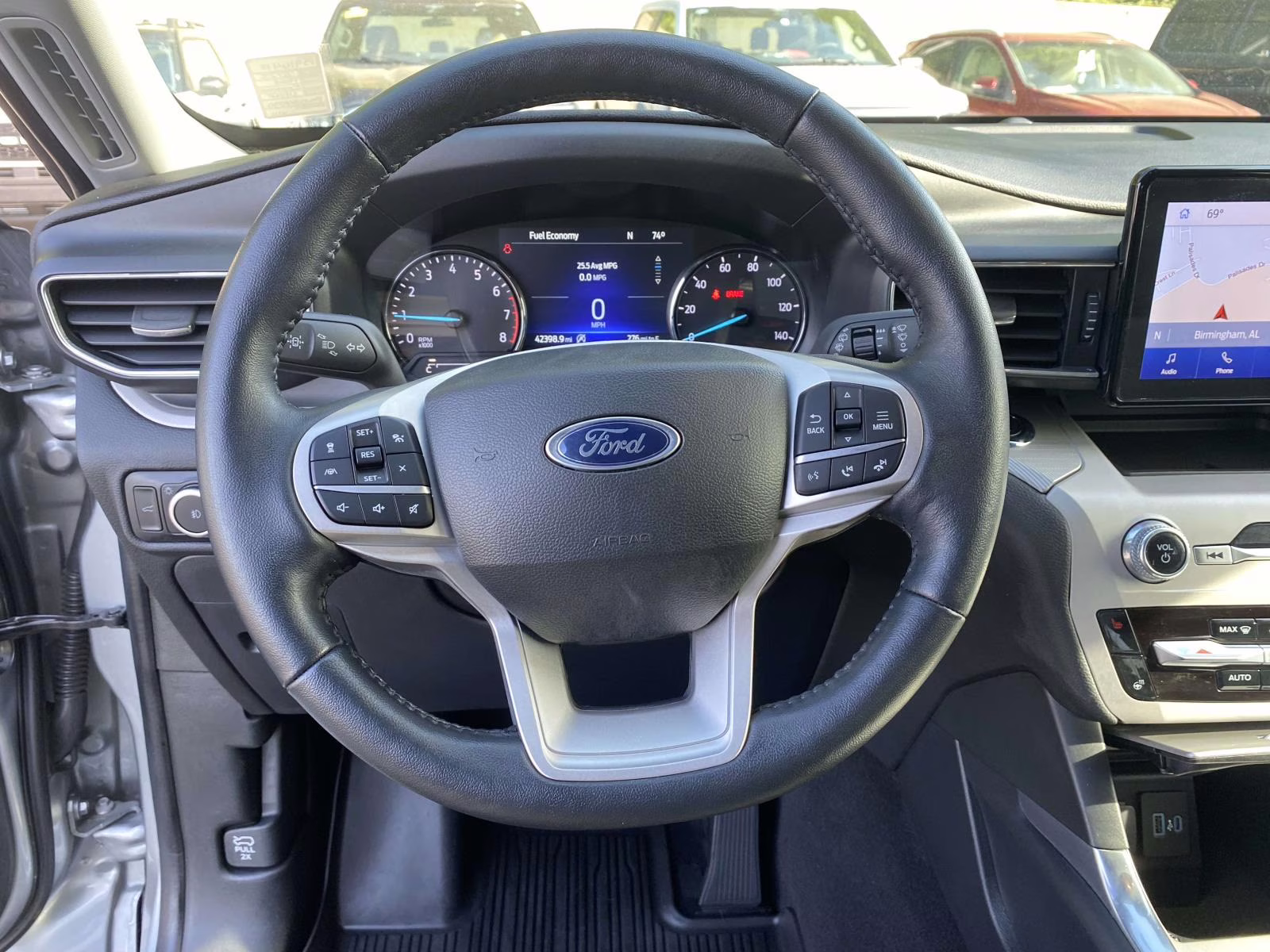 2023 Iconic Silver Metallic Ford Explorer XLT RWD SUV