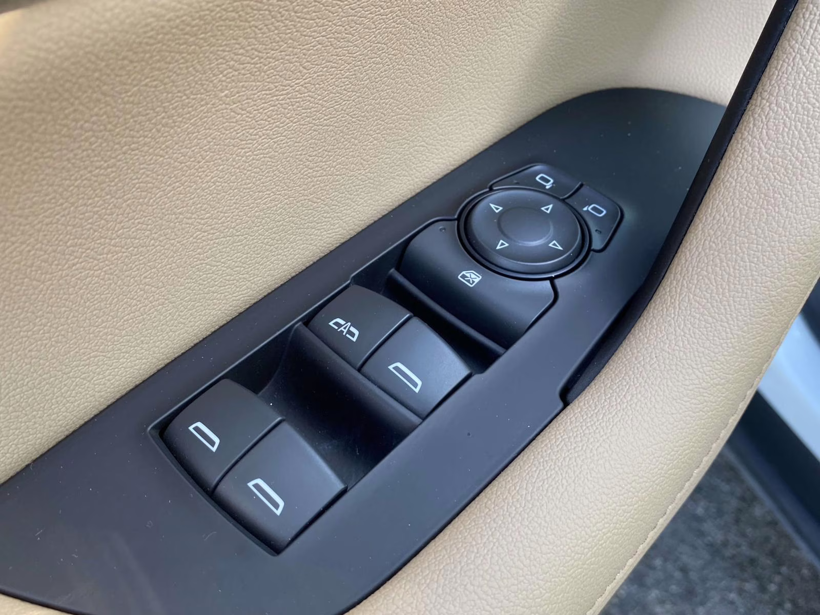 2019 Summit White Chevrolet Blazer Premier AWD SUV