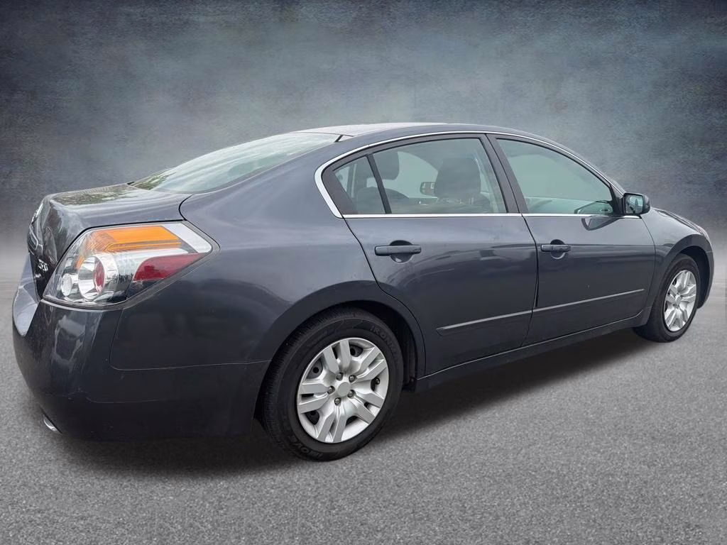 2007 Dark Slate Metallic Nissan Altima 2.5 S FWD Sedan