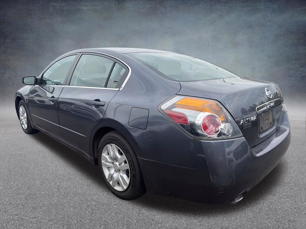 2007 Dark Slate Metallic Nissan Altima 2.5 S FWD Sedan