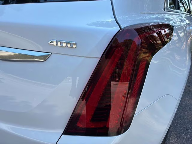 2025 Crystal White Tricoat Cadillac XT5 Premium Luxury FWD SUV