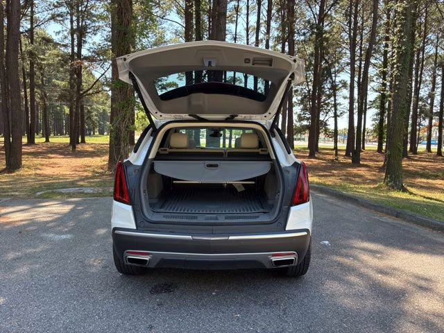 2025 Crystal White Tricoat Cadillac XT5 Premium Luxury FWD SUV
