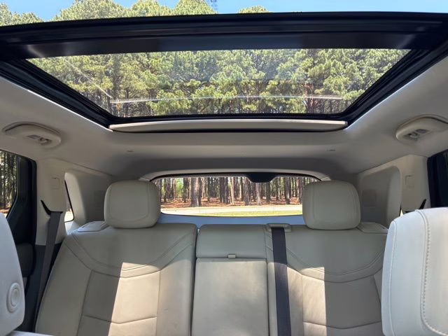 2025 Crystal White Tricoat Cadillac XT5 Premium Luxury FWD SUV