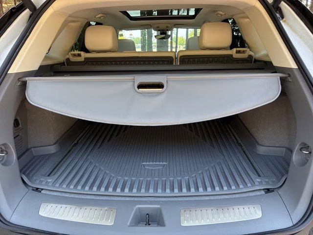 2025 Crystal White Tricoat Cadillac XT5 Premium Luxury FWD SUV