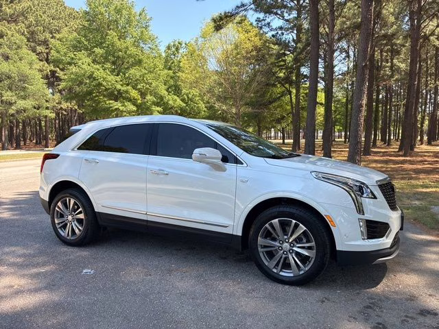 2025 Crystal White Tricoat Cadillac XT5 Premium Luxury FWD SUV