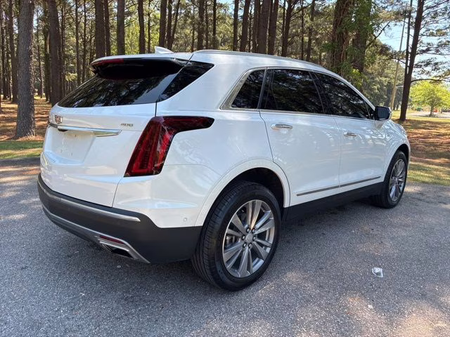 2025 Crystal White Tricoat Cadillac XT5 Premium Luxury FWD SUV