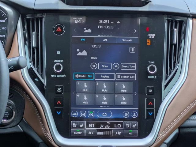 2025 Crystal White Pearl Subaru Outback Touring AWD SUV