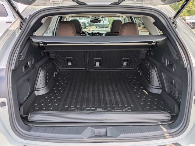 2025 Crystal White Pearl Subaru Outback Touring AWD SUV