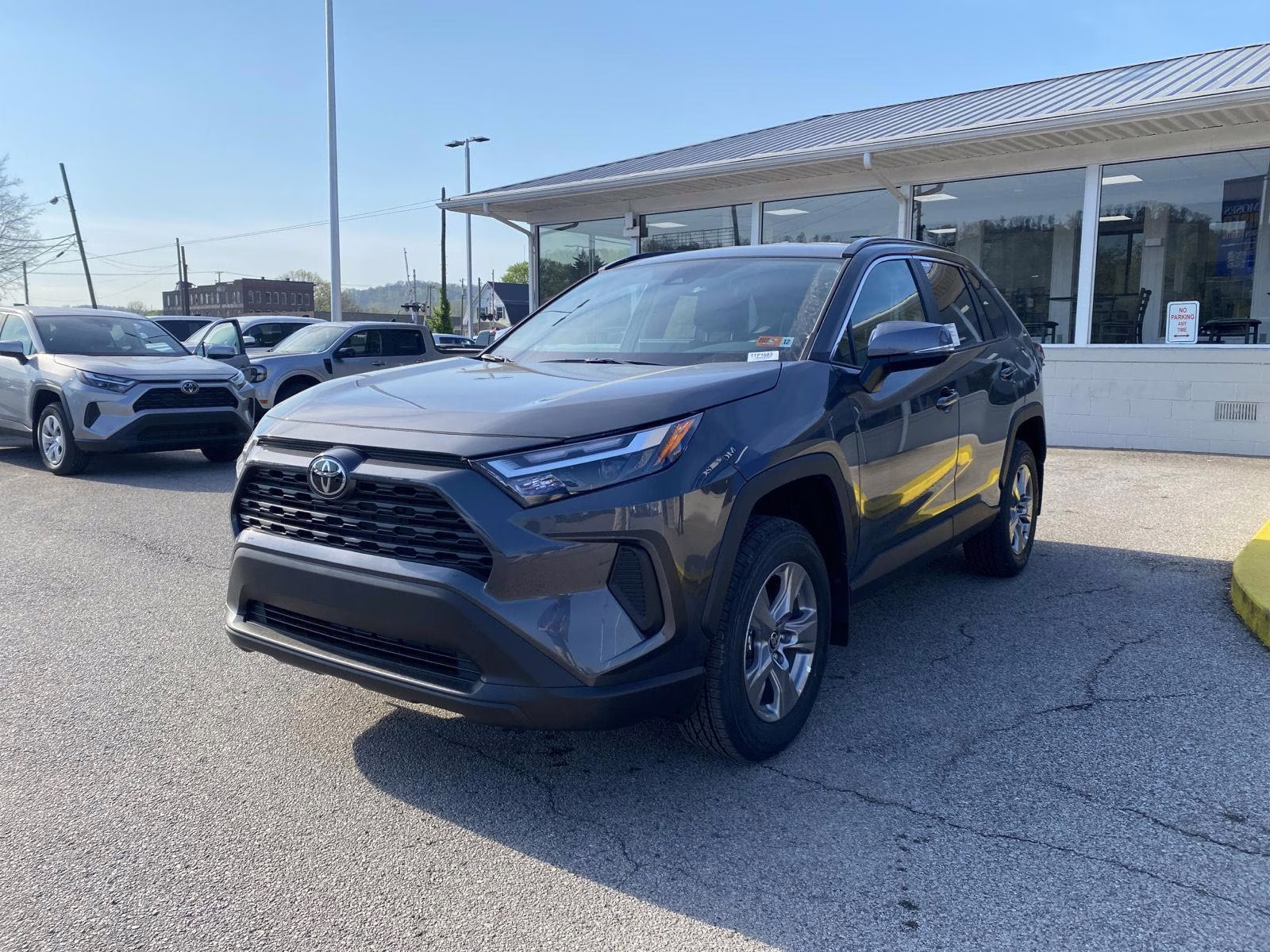 2025 Magnetic Gray Metallic Toyota RAV4 XLE AWD SUV