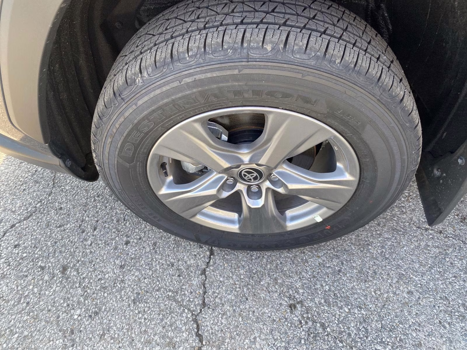 2025 Magnetic Gray Metallic Toyota RAV4 XLE AWD SUV