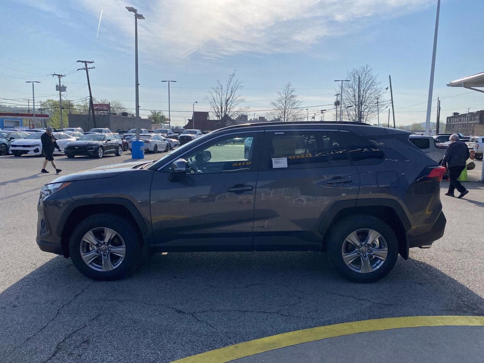 2025 Magnetic Gray Metallic Toyota RAV4 XLE AWD SUV