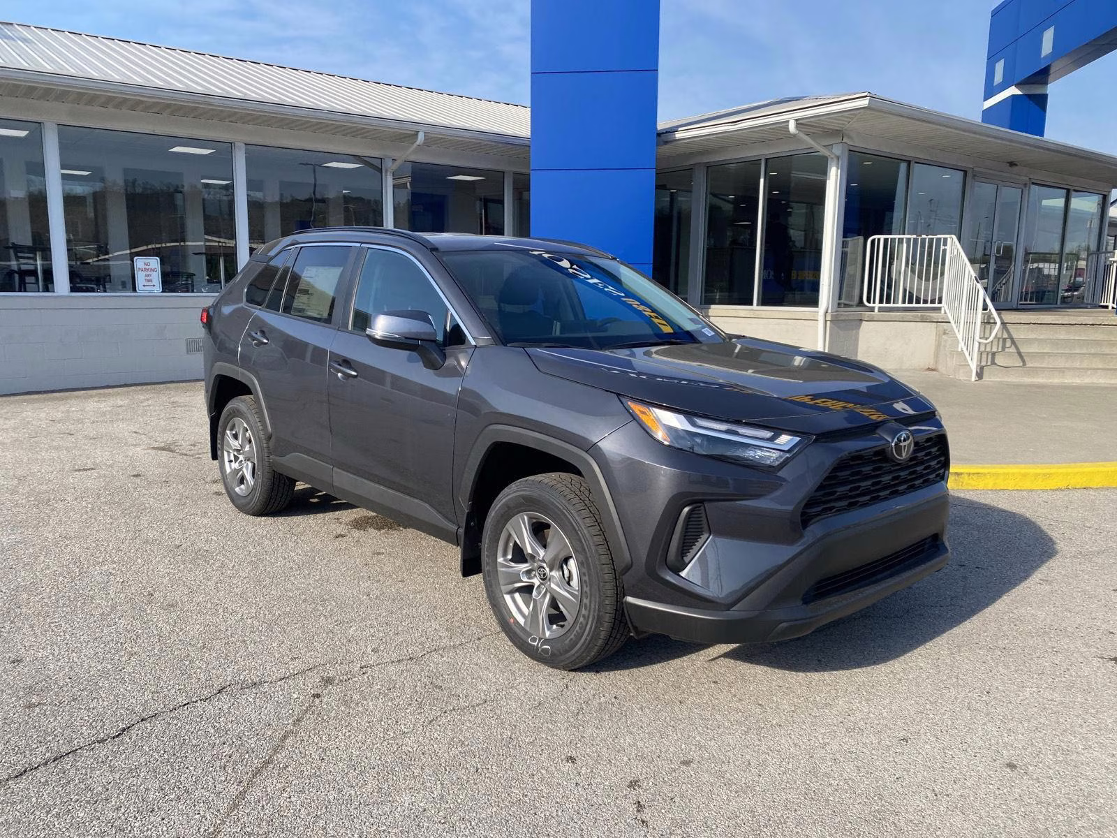 2025 Magnetic Gray Metallic Toyota RAV4 XLE AWD SUV