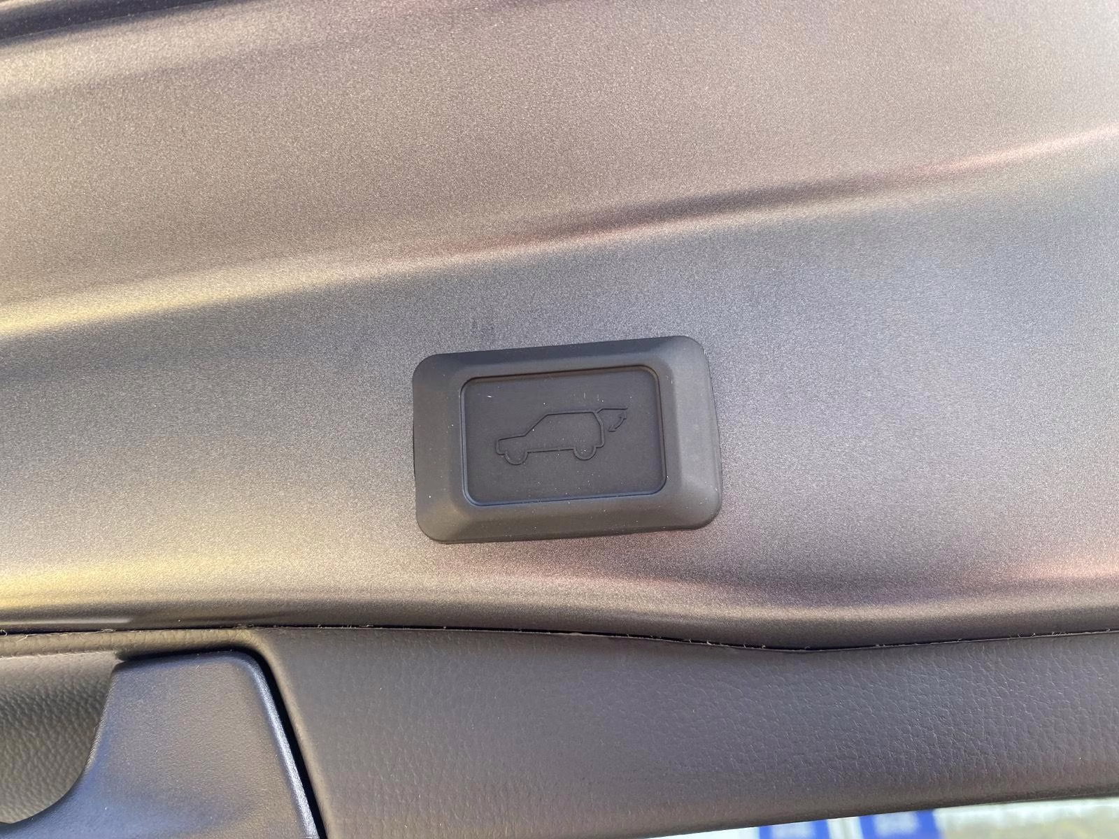 2025 Magnetic Gray Metallic Toyota RAV4 XLE AWD SUV