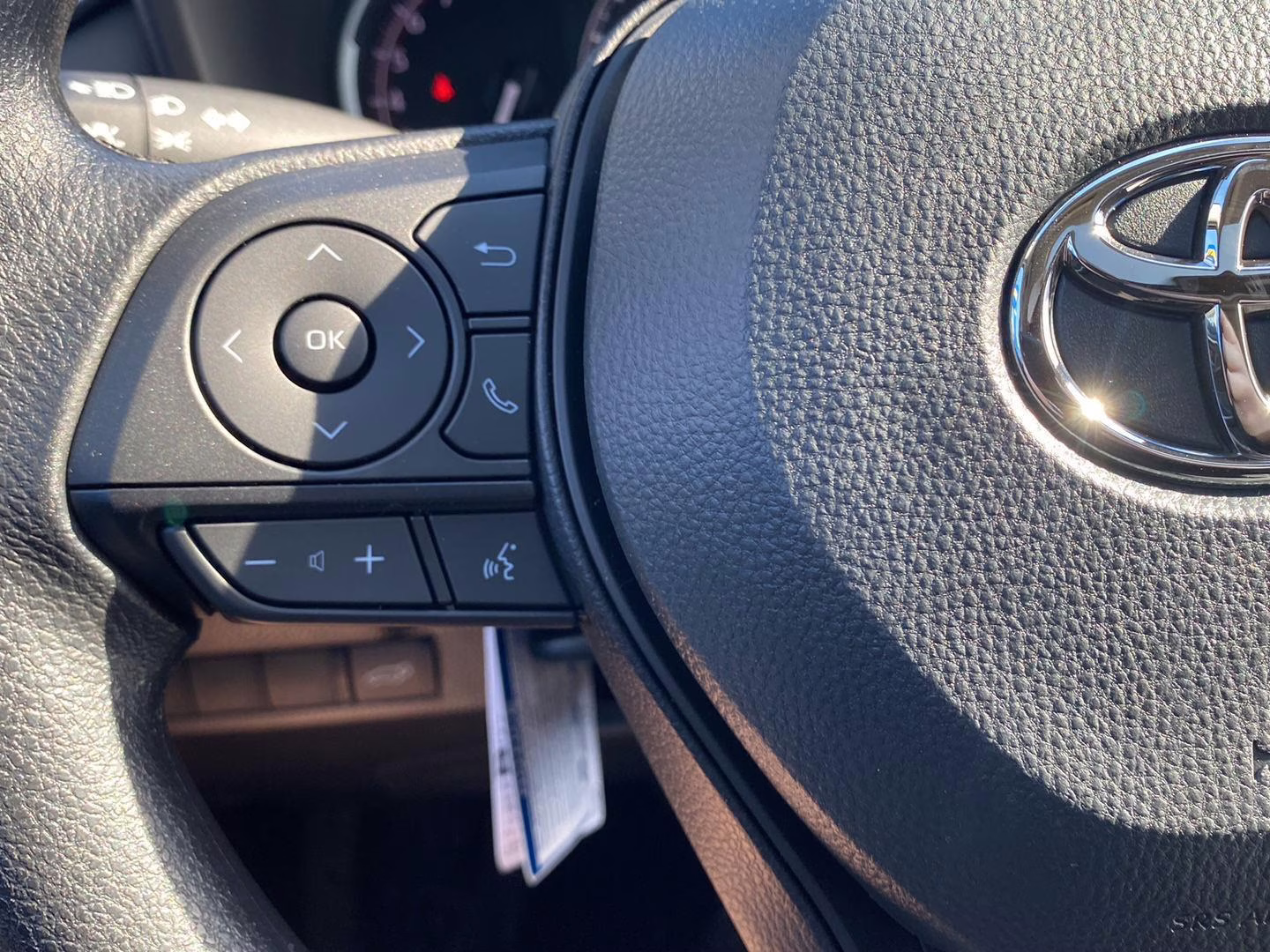 2025 Silver Sky Metallic Toyota RAV4 XLE AWD SUV