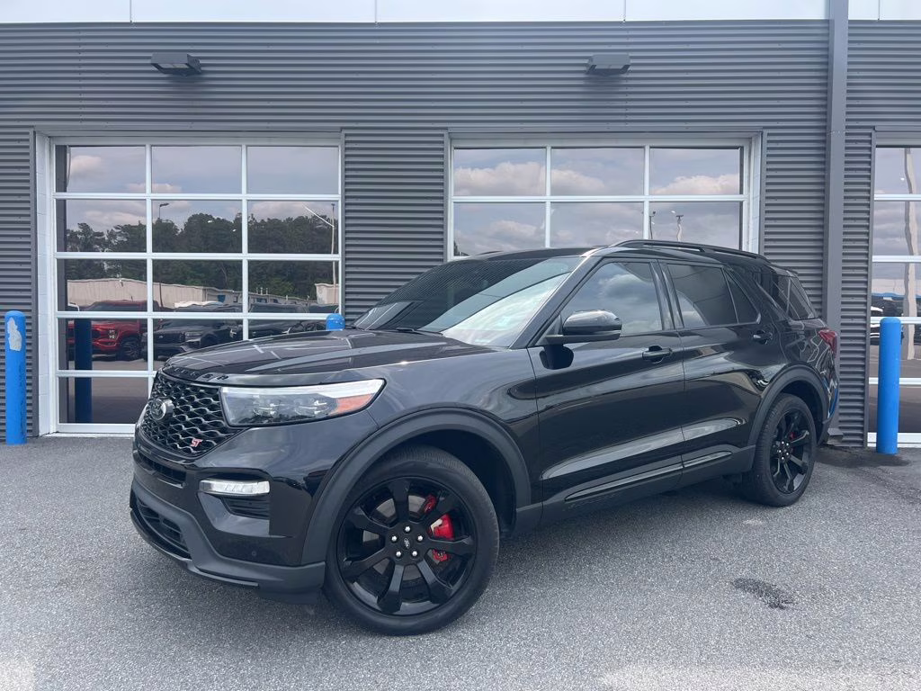 2023 Black Metallic Ford Explorer ST 4X4 SUV