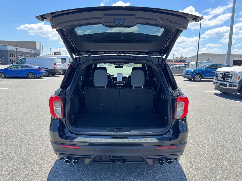 2023 Black Metallic Ford Explorer ST 4X4 SUV