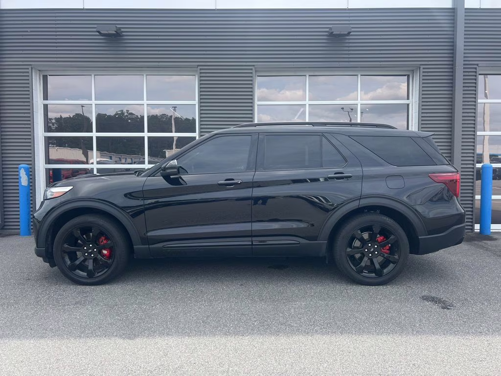 2023 Black Metallic Ford Explorer ST 4X4 SUV