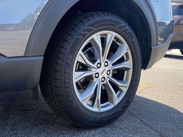 2022 Carbonized Gray Metallic Ford Explorer XLT 4X4 SUV