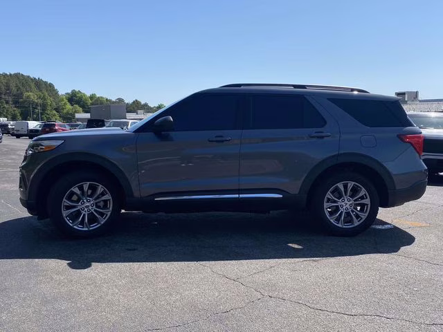 2022 Carbonized Gray Metallic Ford Explorer XLT 4X4 SUV