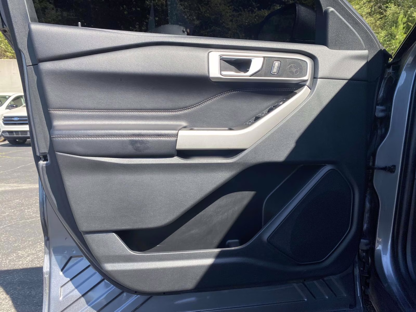 2022 Carbonized Gray Metallic Ford Explorer XLT 4X4 SUV