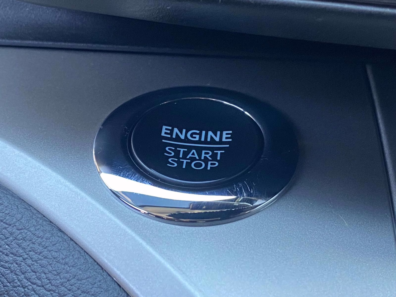 2022 Carbonized Gray Metallic Ford Explorer XLT 4X4 SUV