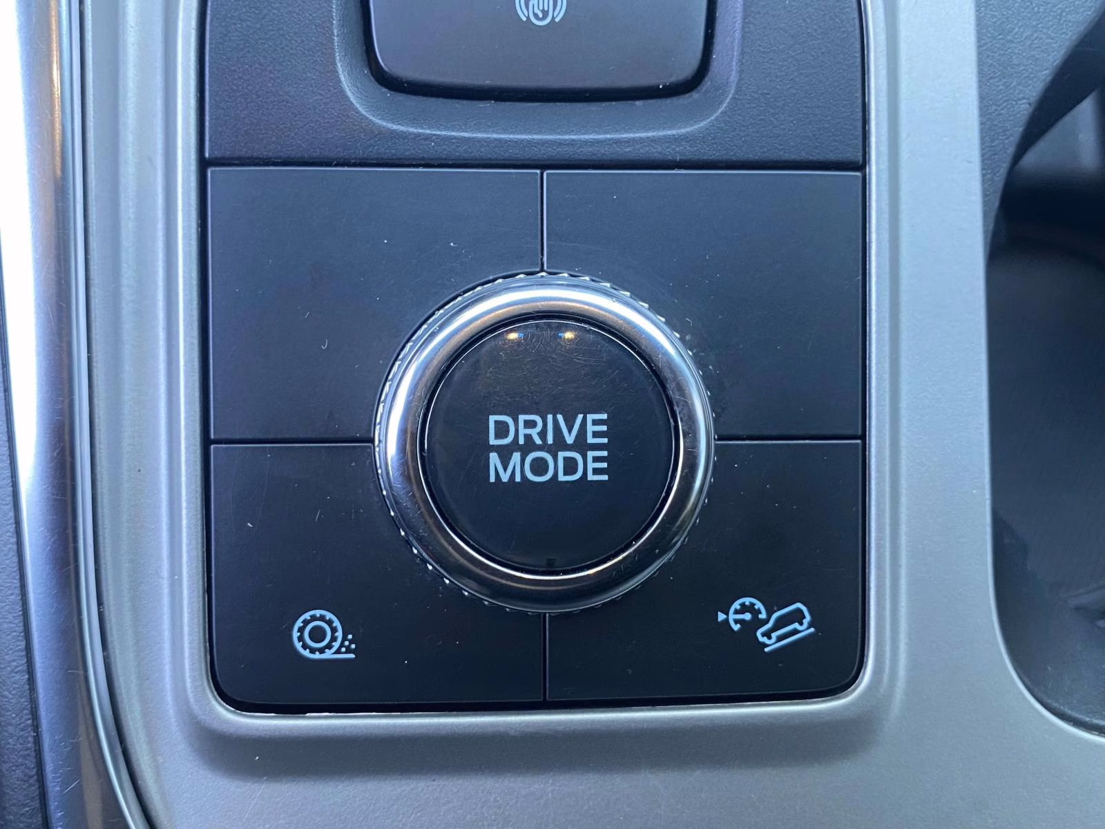 2022 Carbonized Gray Metallic Ford Explorer XLT 4X4 SUV