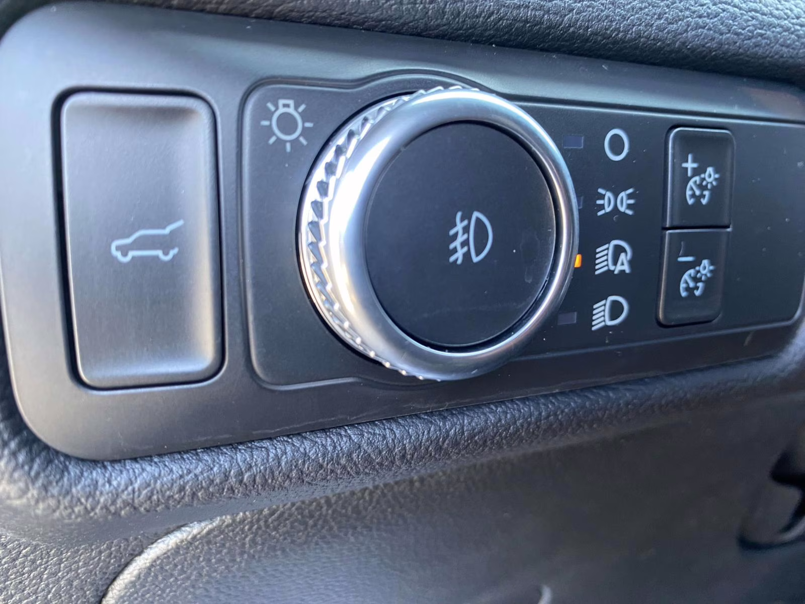 2022 Carbonized Gray Metallic Ford Explorer XLT 4X4 SUV