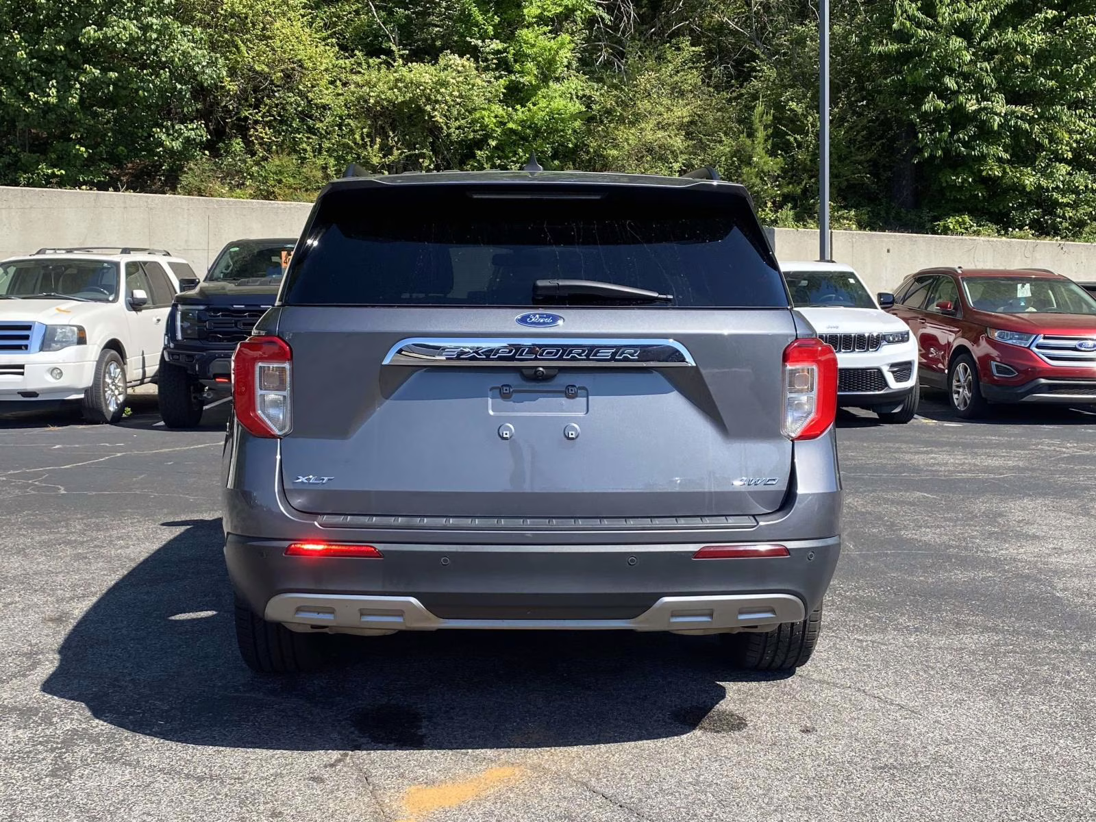 2022 Carbonized Gray Metallic Ford Explorer XLT 4X4 SUV