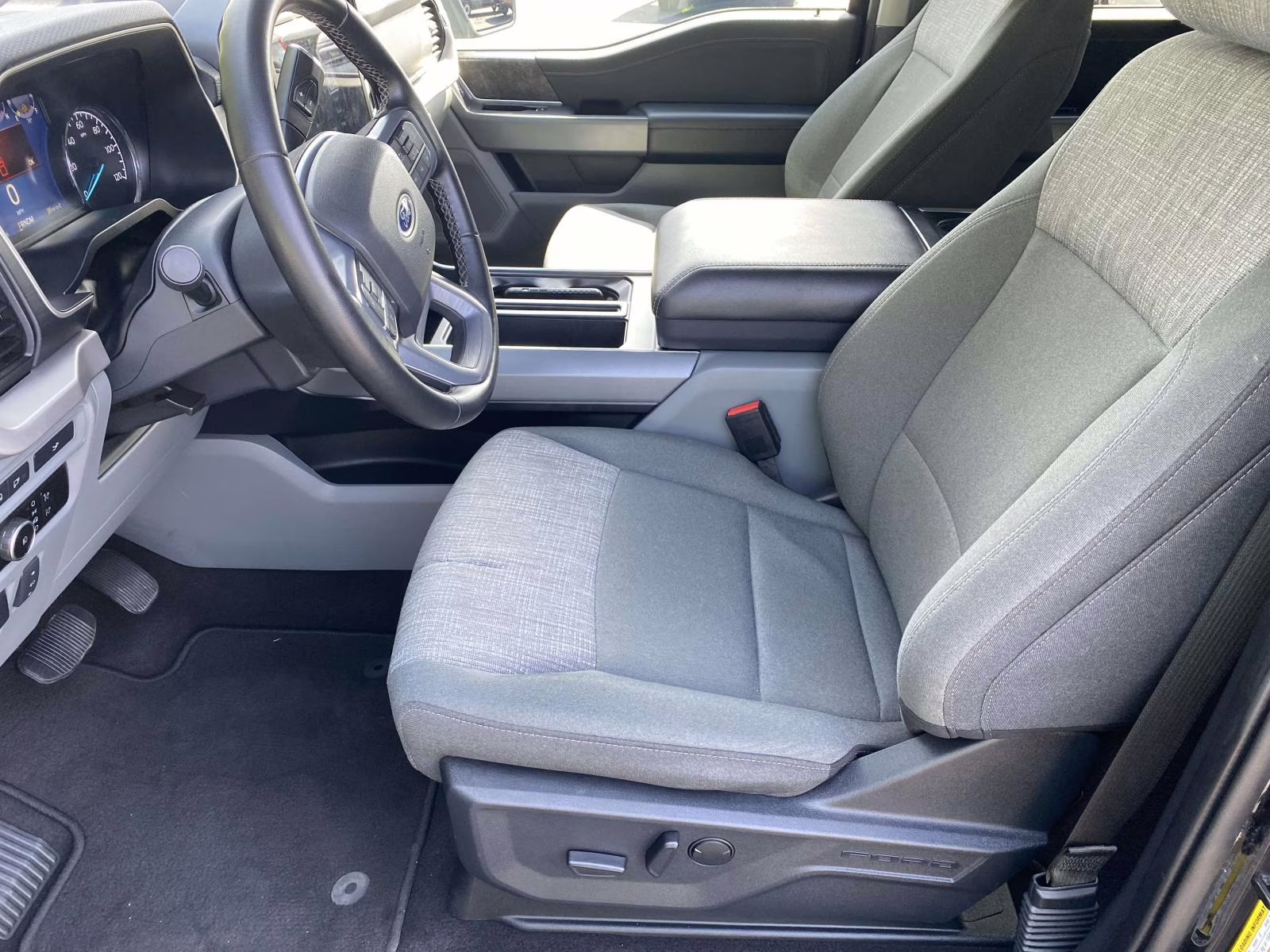 2023 Agate Black Metallic Ford F-150 XLT 4X4 Truck