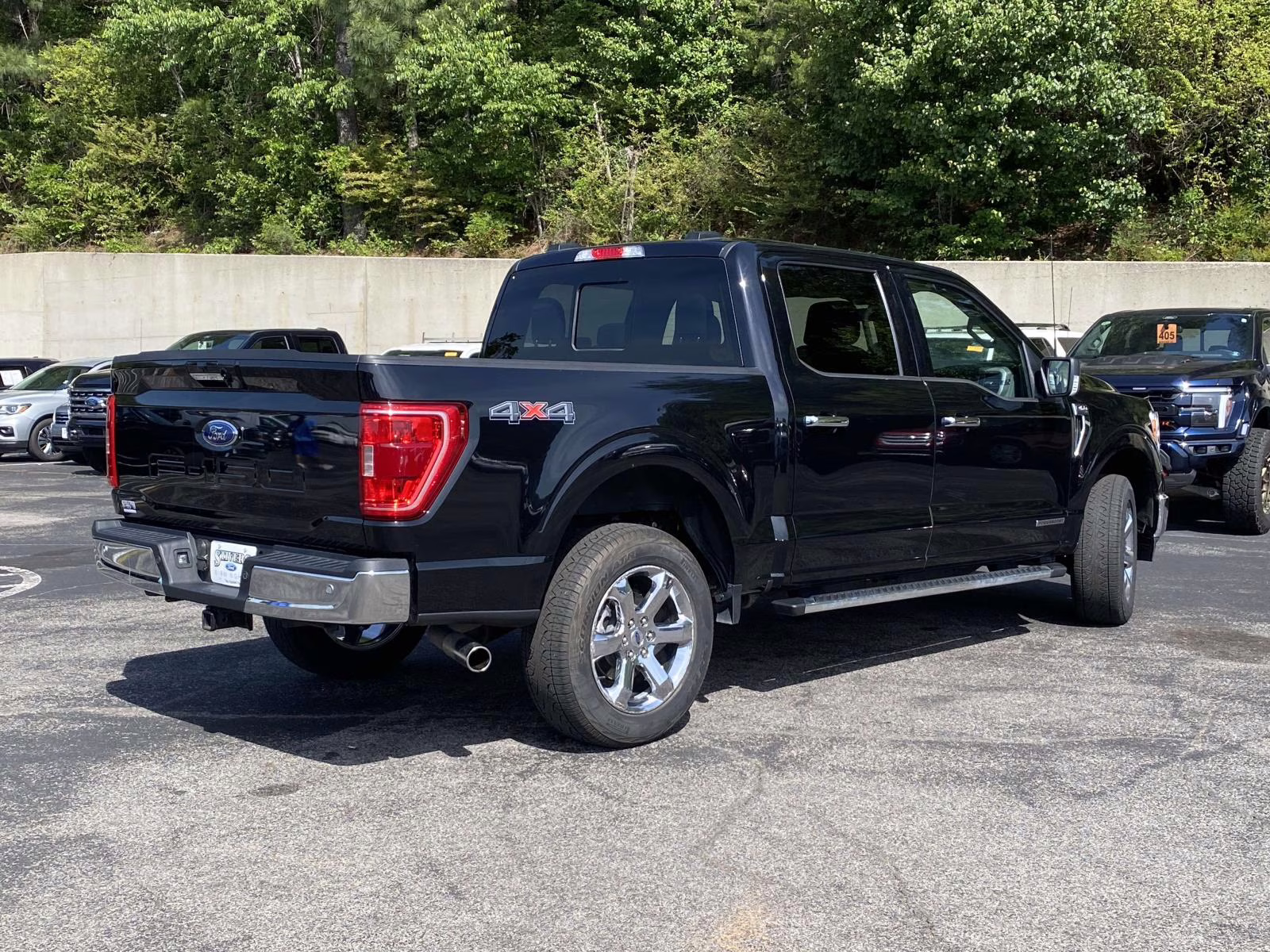 2023 Agate Black Metallic Ford F-150 XLT 4X4 Truck