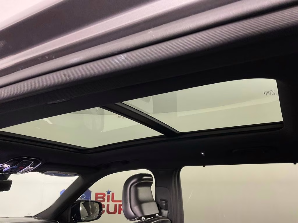 2022 Baltic Gray Metallic Clearcoat Jeep Grand Cherokee L Overland RWD SUV