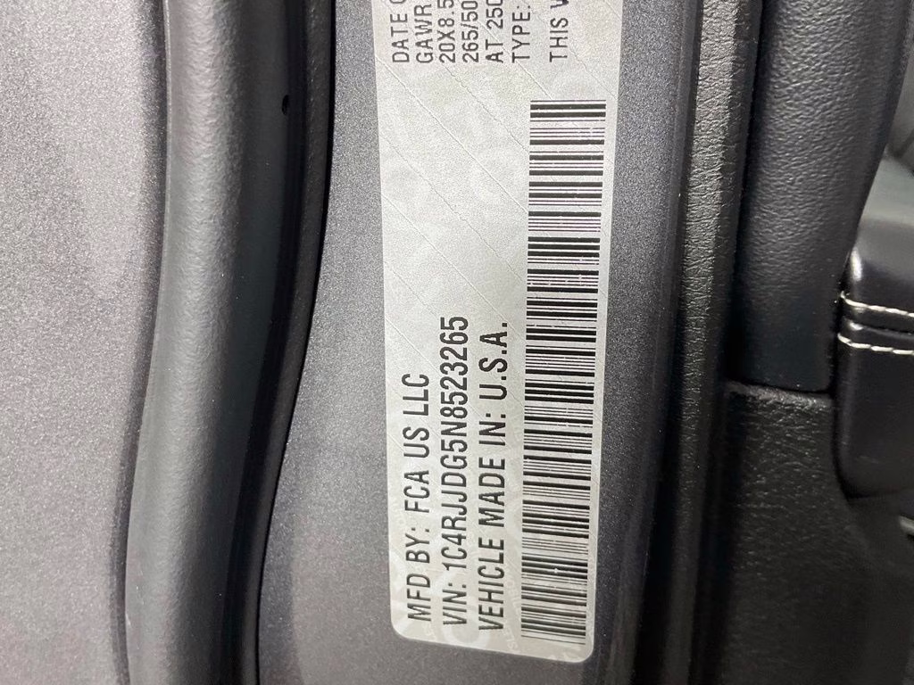 2022 Baltic Gray Metallic Clearcoat Jeep Grand Cherokee L Overland RWD SUV