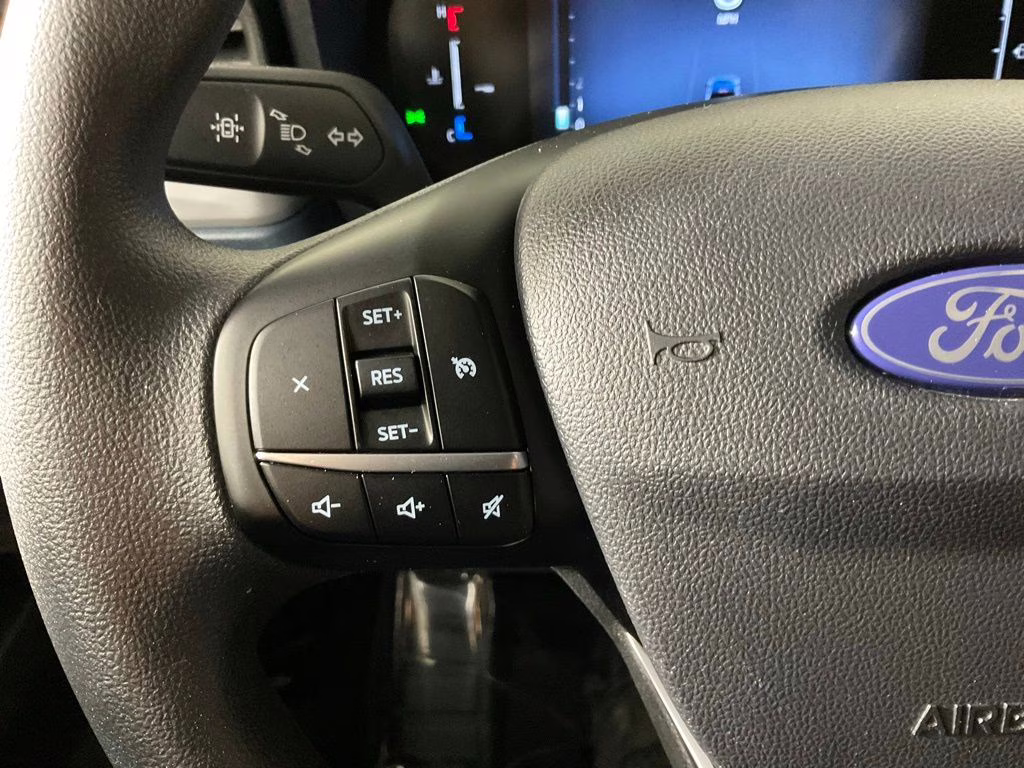 2025 Oxford White Ford Maverick XL AWD Truck