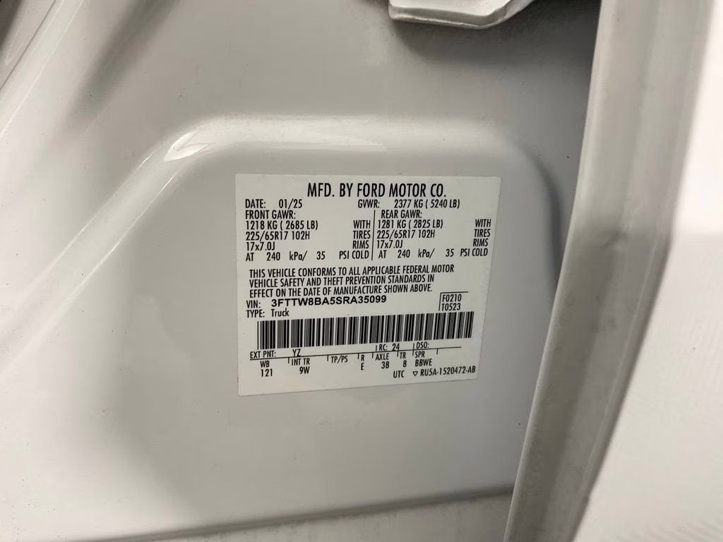 2025 Oxford White Ford Maverick XL AWD Truck