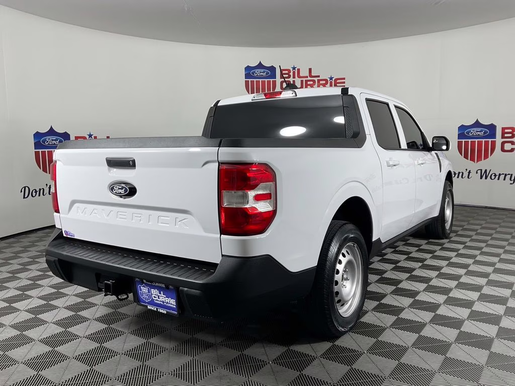2025 Oxford White Ford Maverick XL AWD Truck