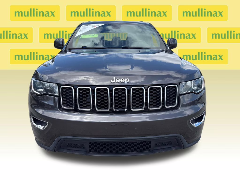2018 Granite Crystal Metallic Clearcoat Jeep Grand Cherokee Laredo E RWD SUV