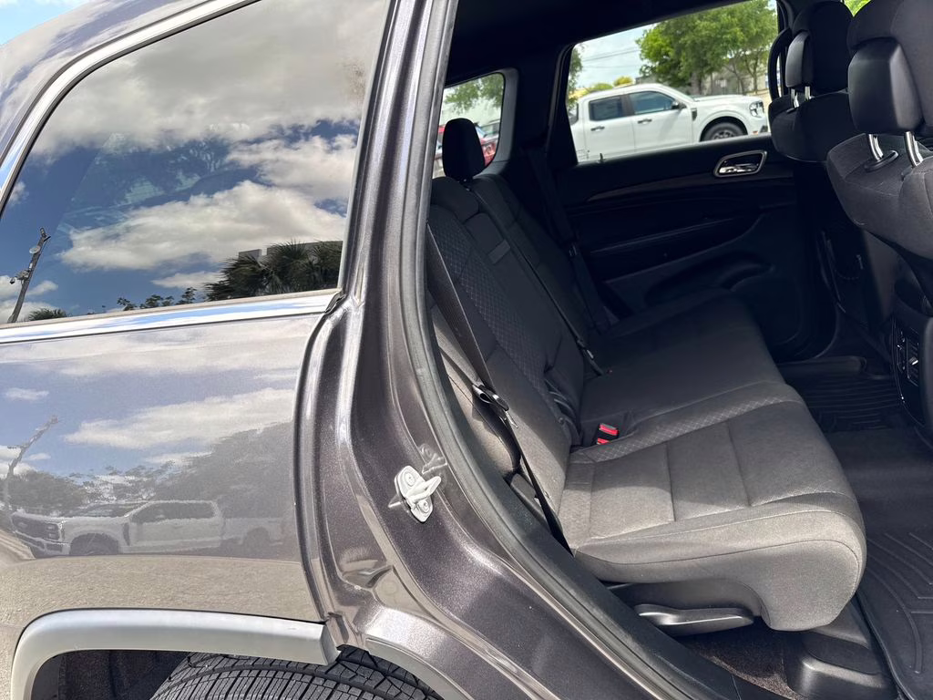 2018 Granite Crystal Metallic Clearcoat Jeep Grand Cherokee Laredo E RWD SUV