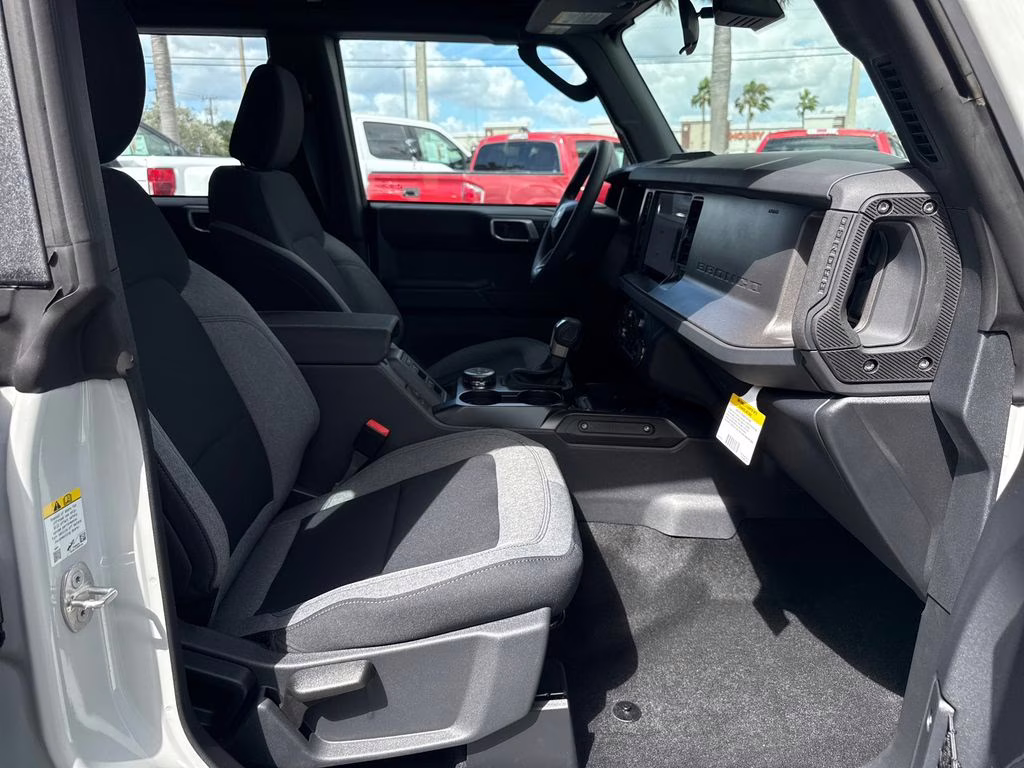 2026 Avalanche Gray Ford Bronco Base 4X4 SUV