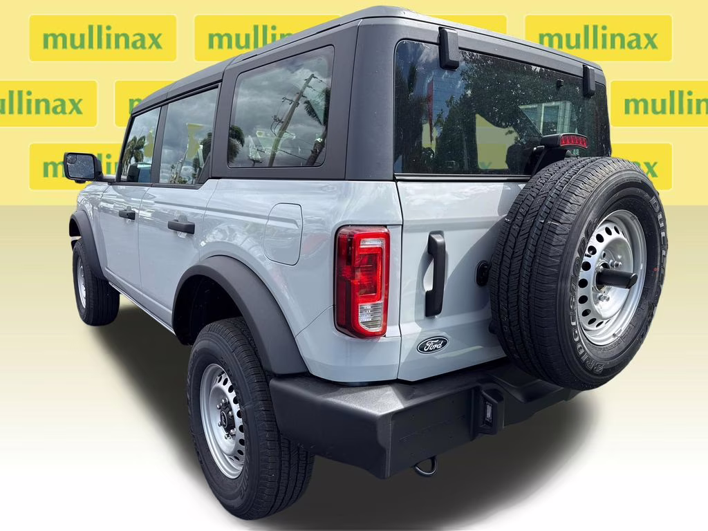 2026 Avalanche Gray Ford Bronco Base 4X4 SUV